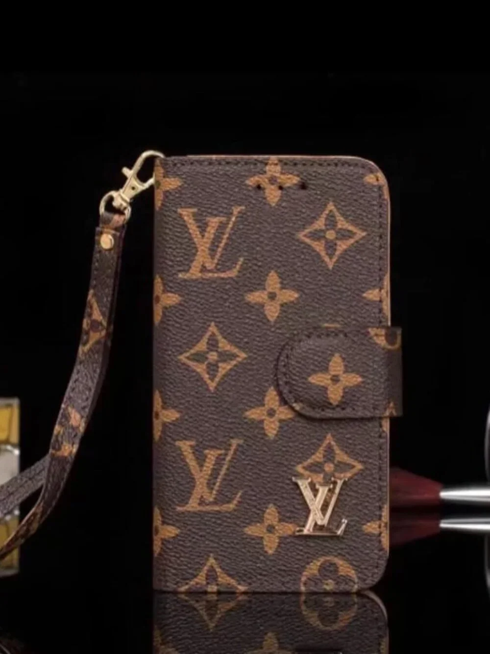 Like New Monogram Cell Phone Wallet Case for iPhone 15 Plus